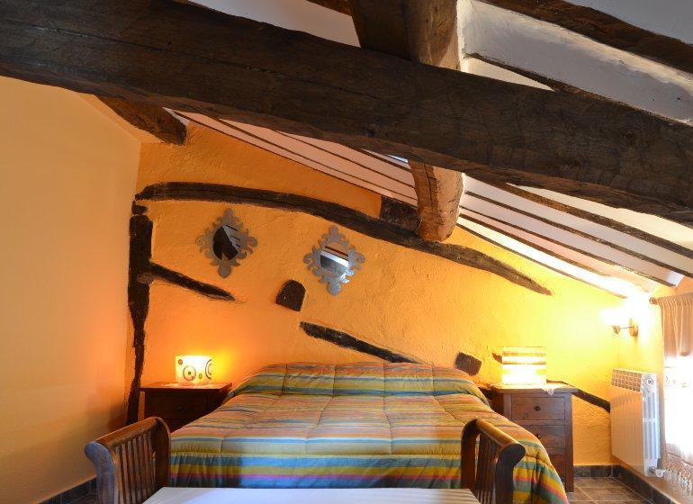 Hotel Rural La Aldea Encantada Quintanilla del Monte de Rioja Esterno foto